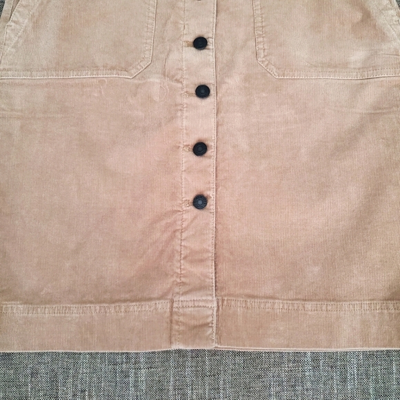 Talbots tan corduroy button-down skirt, size 6 - Picture 5 of 11